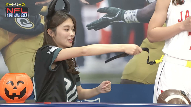 五十嵐にいかアナ　袖口から中がチラ見え！！【GIF動画あり】