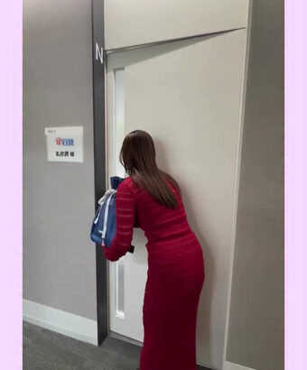 斎藤ちはるアナ　ムチムチボディコン衣装のお尻と横乳！！【GIF動画あり】