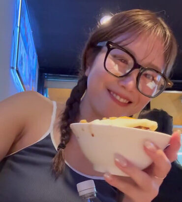 稲村亜美キャスター　キャミソールの巨乳と脇！！【GIF動画あり】