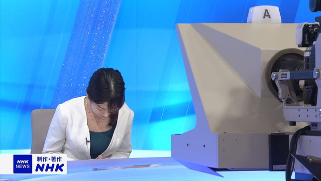 姫野美南アナ　ジャケットの下のニット乳！！