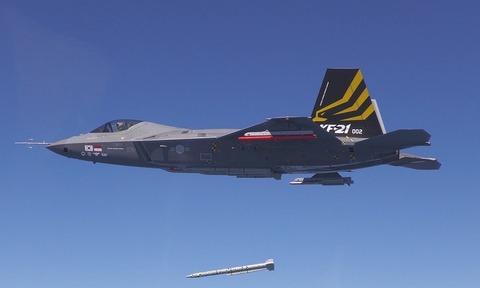 【韓国】 「国産戦闘機KF-21」ミサイル問題 ⇒ ミサイルがなく基本的な武装能力すら備えられない
