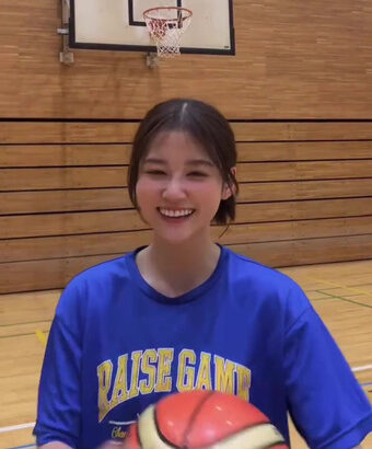 中原みなみアナ　胸を揺らしながらこっちに歩いてくる！！【GIF動画あり】