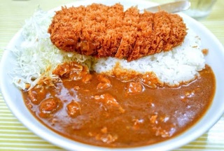 【画像】カツカレーのルゥのかけ方、どれが正解なのか