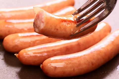 【なんJ】（´ん｀）「冷蔵庫開ける度に生のウインナーつまみ食いしてる」