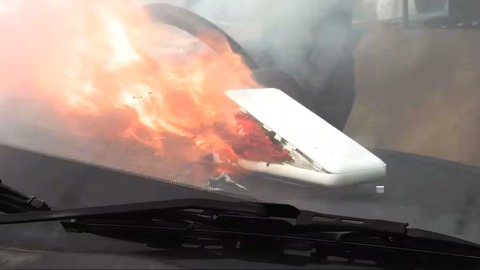 膨らんだ『モバイルバッテリー』ってガチでどうすりゃええんや