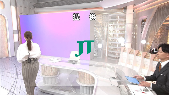 堤礼実アナ　ニュースのお尻アングル！！【GIF動画あり】