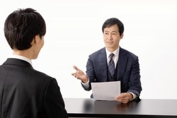就活生「そのですね」「あのー…」面接官ボク「うん。かえっていいよ」
