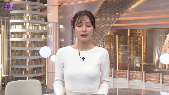 堤礼実アナ　ピタピタのニットで胸がくっきり！！