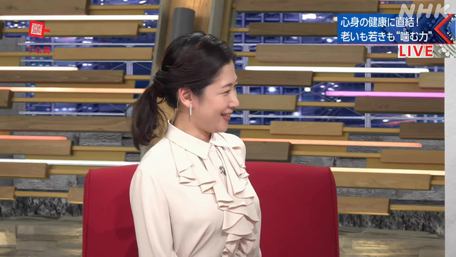 桑子真帆アナ　巨乳が微揺れ！！【GIF動画あり】