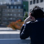 【マインド】なぜ日本人は新しい挑戦を避けるのか？　幼少期から刷り込まれた「見えないブレーキ」の正体