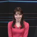 三宅絹紗アナ　ニットで胸元強調！！