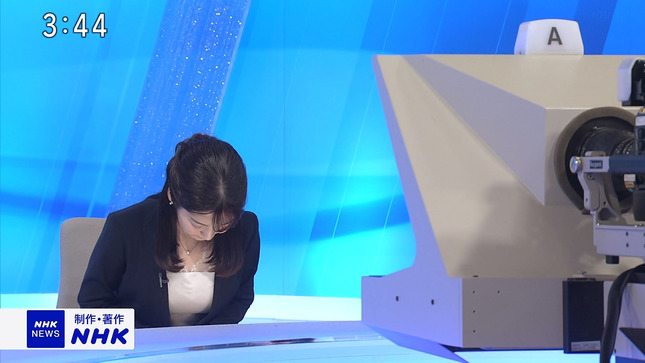 姫野美南アナ　ニュースを読むジャケットの下の巨乳！！【GIF動画あり】