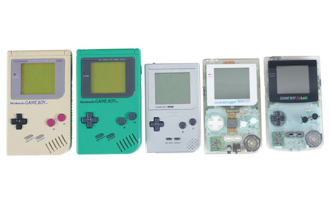 【悲報】ゲームボーイ → ゲームボーイカラー なんと9年かかりました