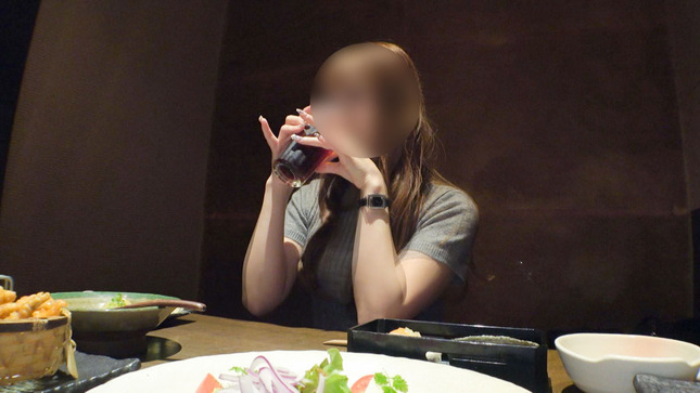 【社内一の美人後輩】今にも弾けそうなニットの美巨乳OL！！