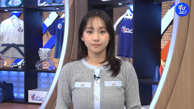 石渡花菜アナ　ニットの巨乳！！