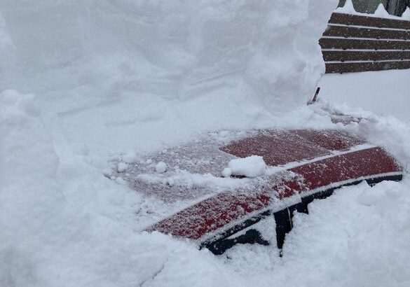 【画像】やっぱ雪国の除雪って過酷だな・・・