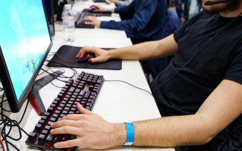 キッ、キッ、キーボードでゲームwwwｗｗｗｗｗｗ