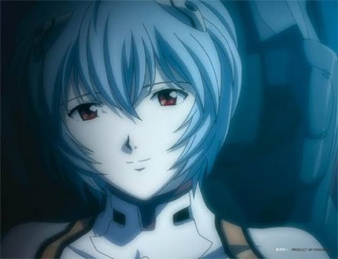 【悲報】綾波レイさん、集合写真で敗北してしまう