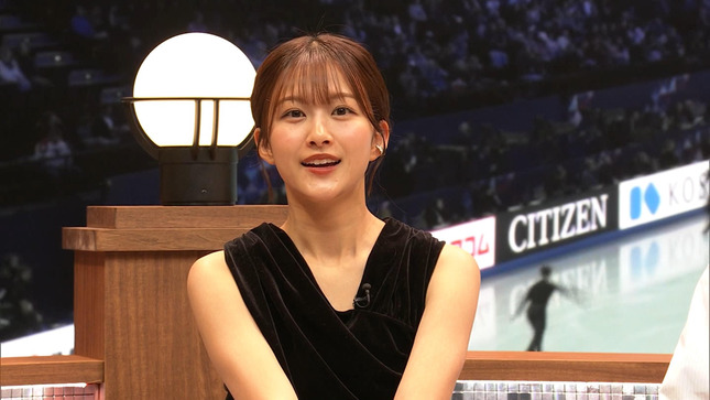 原田葵アナ　セクシーノースリーブ！！