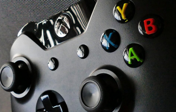 【朗報】「ドラゴンズドグマ2」の2周年記念でXboxコントローラーが発売決定！！