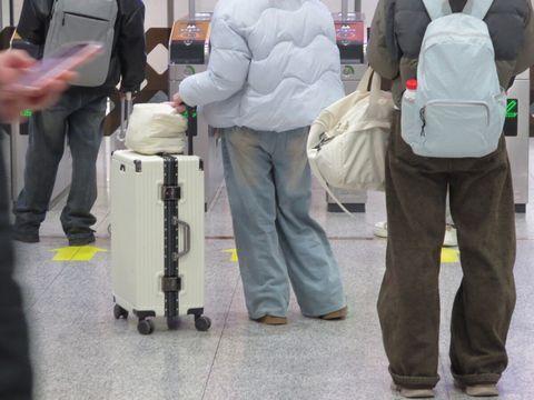 中国人観光客「なぜだ！！なぜ中国人だとすぐにバレてしまうんだ！！」