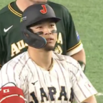 佐藤輝明、代打起用に応える左2塁打で日本追加点！！！