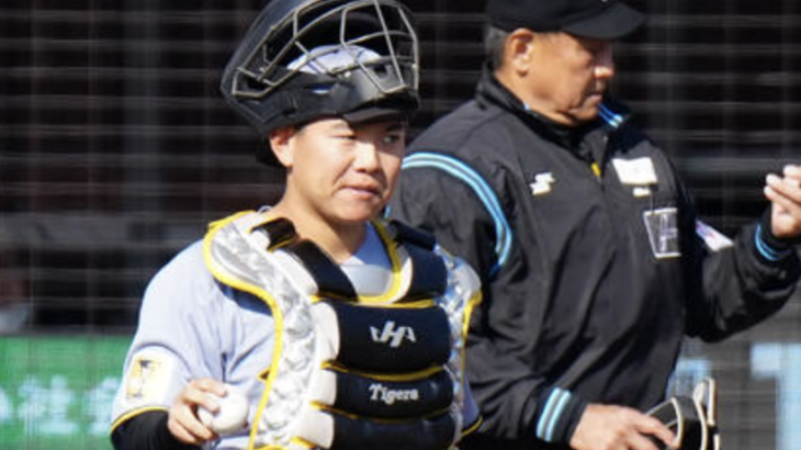 一軍のマスクを被った嶋村、守備の方が怪しい模様