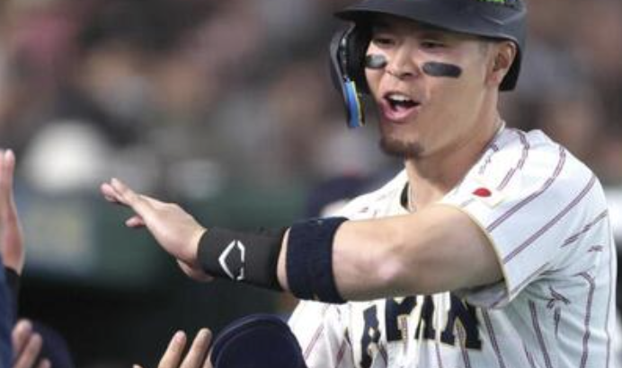 近藤.000 岡本.100 村上.200 牧.222　←サトテル使えよ