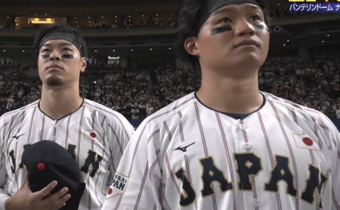 国歌斉唱の時の森下翔太、美しすぎると話題に