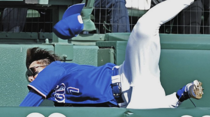 中日・福永がカメラマン席に落ちた後の姿・・・これ首大丈夫か？(画像あり)