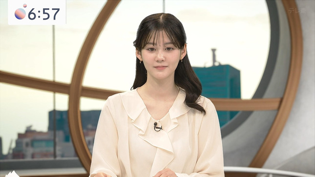 中原みなみアナ　うっすらと透ける！！