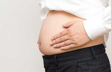 【スウェーデンのルンド大学・60万人以上を対象とした研究】17歳から29歳の間に肥満になった人は、60歳までに肥満にならなかった人に比べて、早死にするリスクが70％高かった