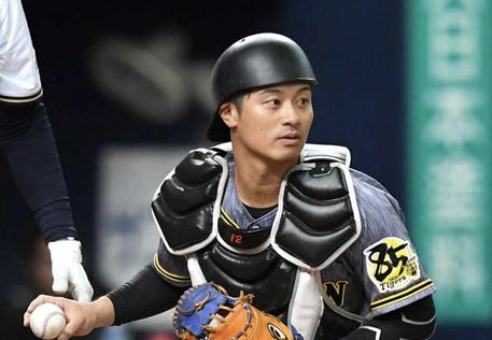 坂本、伏見、その他を『３：２：１』くらいで使ってほしい