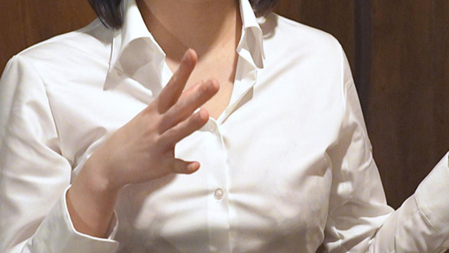 【新卒OLさん】新卒のくせに巨乳でタイトミニなOLさん！！