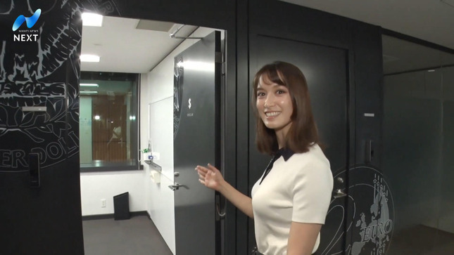 トラウデン直美キャスター　巨乳くっきりレポート！！【GIF動画あり】